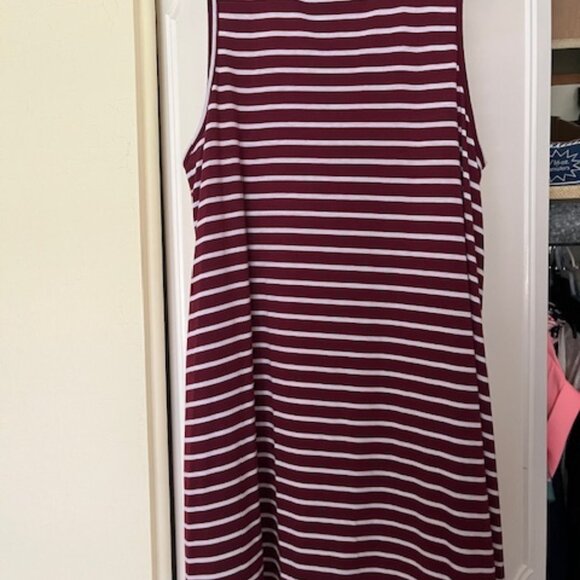 Joe Boxer Dress- sleeveless  Large   Burgundy and white stripes - Picture 1 of 2